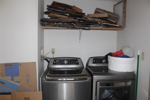 laundry room with laundry area and washer and dryer