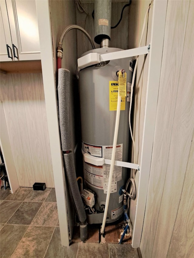 2968 Sunnyside Rd, Helena, MT 59602 - utility room with gas water heater