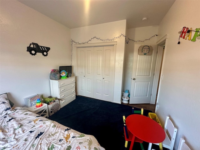 bedroom with a closet