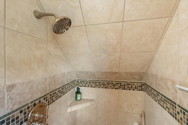 details featuring a tile shower