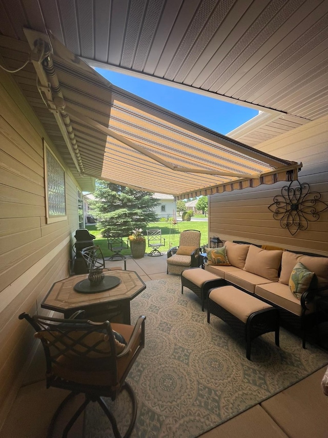 view of patio with outdoor lounge area