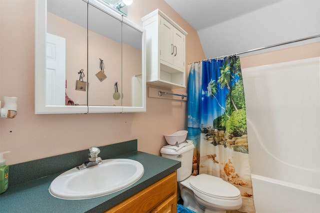 245 Olde Rd, Hamilton, MT 59840 - full bathroom with vanity, toilet, and shower / tub combo with curtain