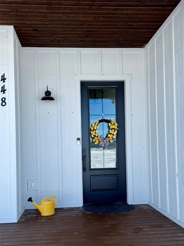 view of property entrance