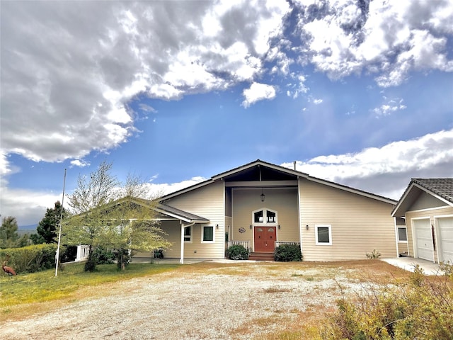 view of front facade with a garage