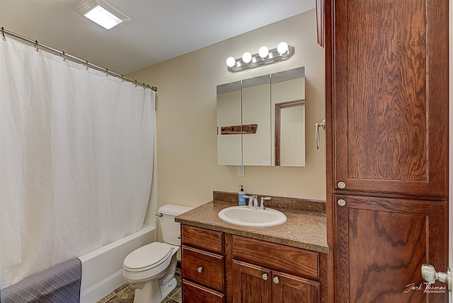 full bathroom with shower / tub combo with curtain, visible vents, toilet, vanity, and a textured ceiling