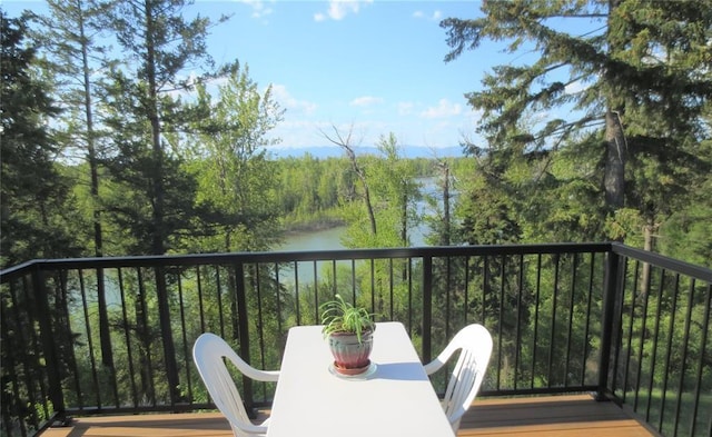 balcony with outdoor dining area