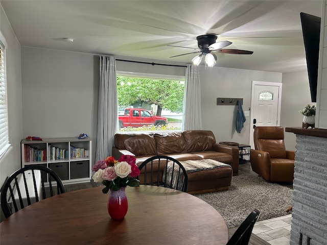 dining room with ceiling fan