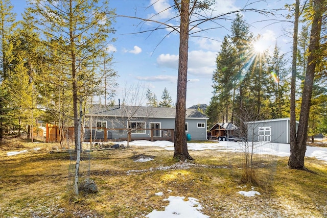 exterior space featuring an outbuilding