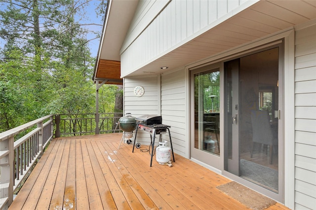 deck with grilling area