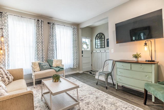 14 S Davis St, Helena, MT 59601 - living area featuring baseboards and wood finished floors