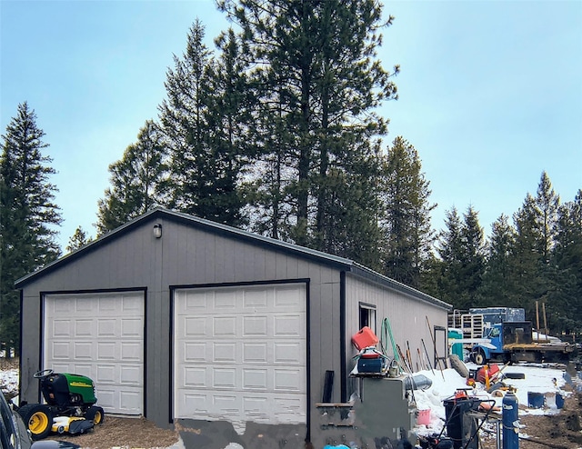 view of detached garage