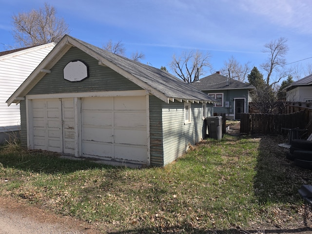 324 1st Ave NW, Choteau, MT 59422 - detached garage featuring fence