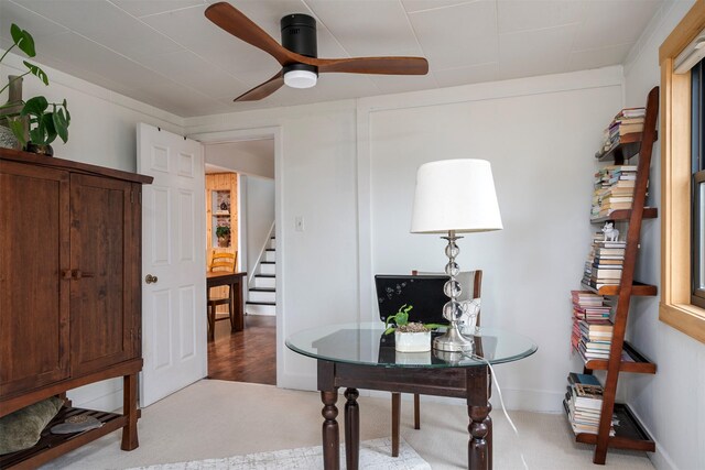 office area with ceiling fan