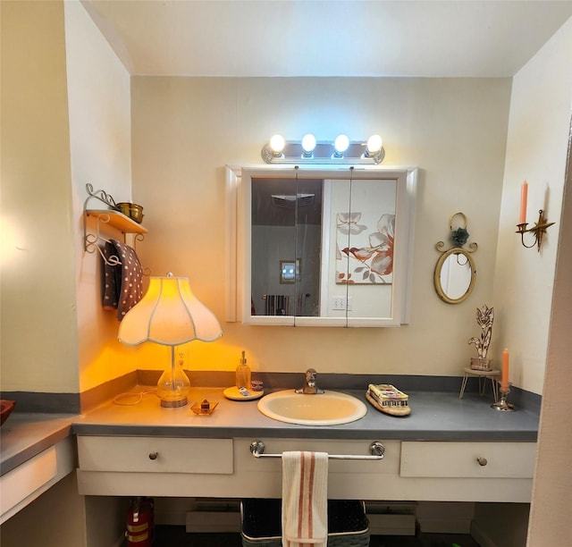 bathroom with vanity