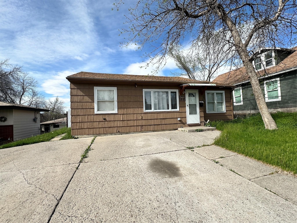 view of front of home