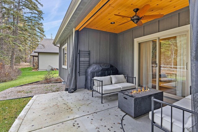 230 Forest Edge Trl, Kalispell, MT 59901 - view of yard with a storage unit, a fenced backyard, and an outbuilding
