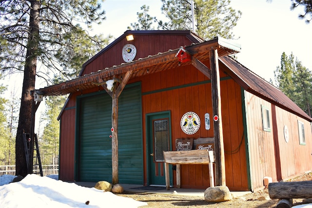 view of outdoor structure