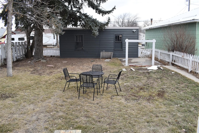 view of yard featuring a patio area and fence