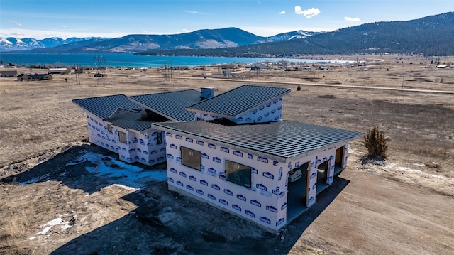 bird's eye view featuring a mountain view