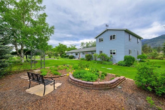 exterior space featuring a lawn