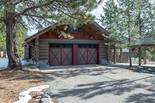 view of detached garage