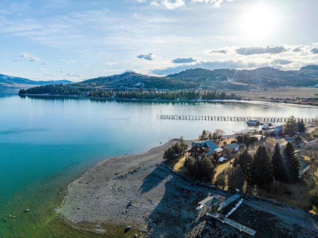 water view featuring a mountain view