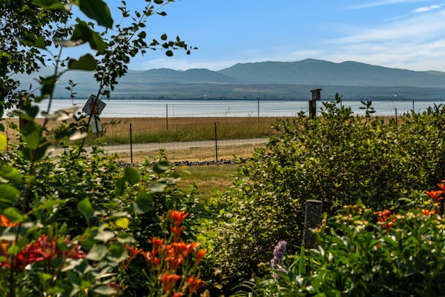 mountain view featuring a water view