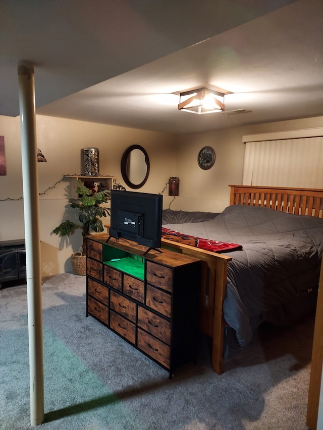 bedroom with carpet flooring