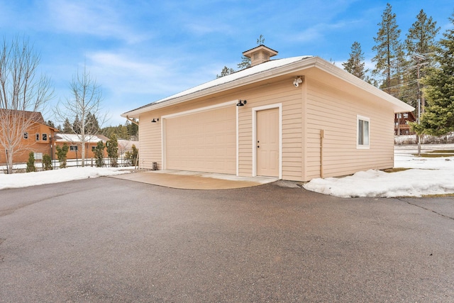 detached garage with fence