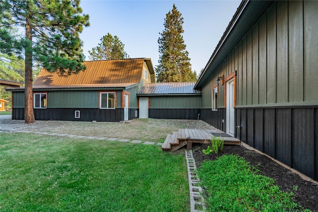 view of yard featuring a wooden deck