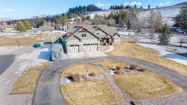 bird's eye view featuring a mountain view