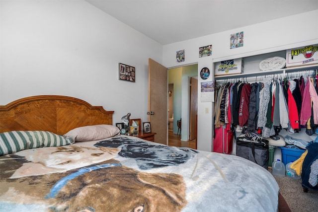 bedroom with a closet