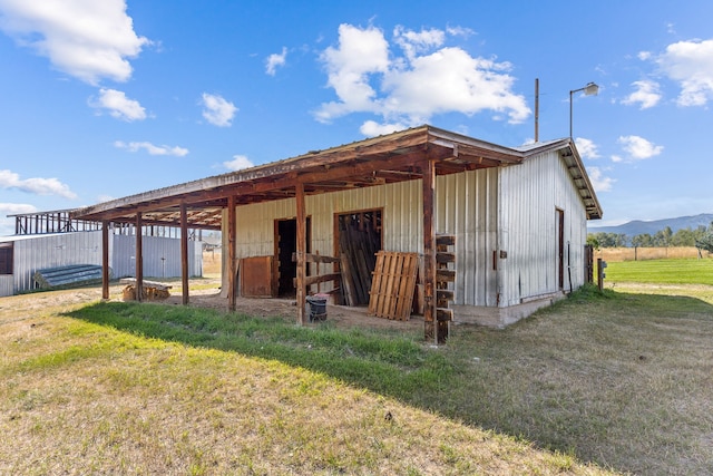 view of outdoor structure with an exterior structure and an outdoor structure