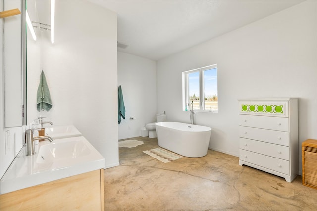 5052 Hoblitt Ln N, Florence, MT 59833 - bathroom featuring a freestanding tub and double vanity
