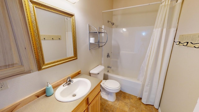 103 Alice Ave Unit B, Hamilton, MT 59840 - bathroom with vanity and shower / bath combo