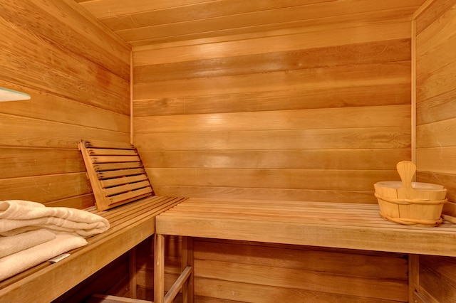 1130 Hegson Dr, Stevensville, MT 59870 - relaxing sauna with wooden walls