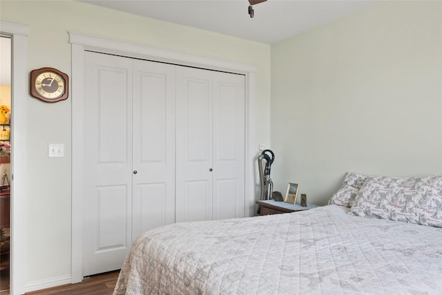552 Pat Ln, Stevensville, MT 59870 - bedroom with a ceiling fan, a closet, and wood finished floors