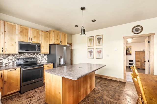 kitchen with light brown cabinets, appliances with stainless steel finishes, tasteful backsplash, and a center island