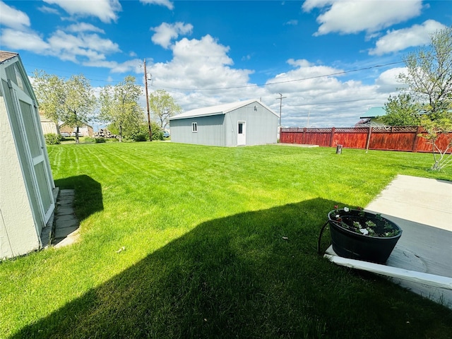 47 3rd Ave S, Stanford, MT 59479 - view of yard