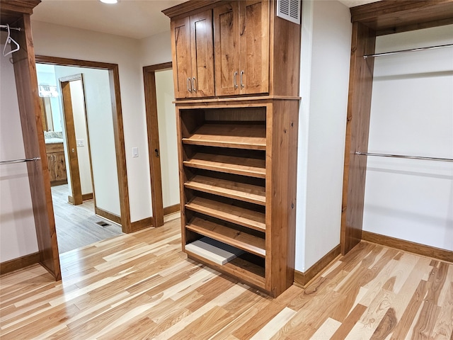 NHN Bears Rd, Stevensville, MT 59870 - closet with visible vents