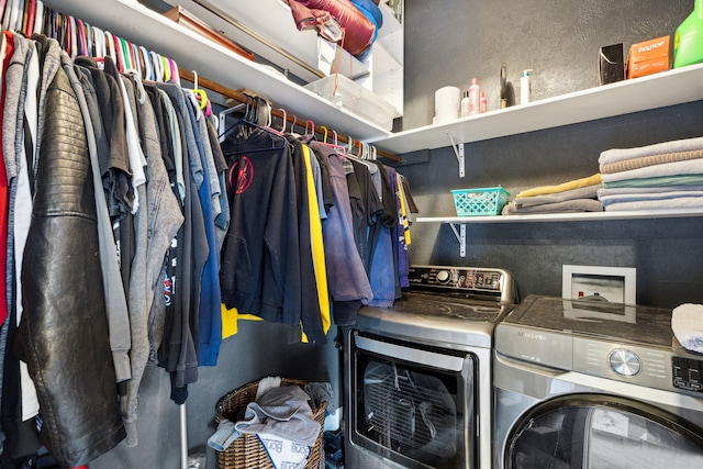 4528 Adellon Ct, Stevensville, MT 59870 - laundry room with washing machine and dryer