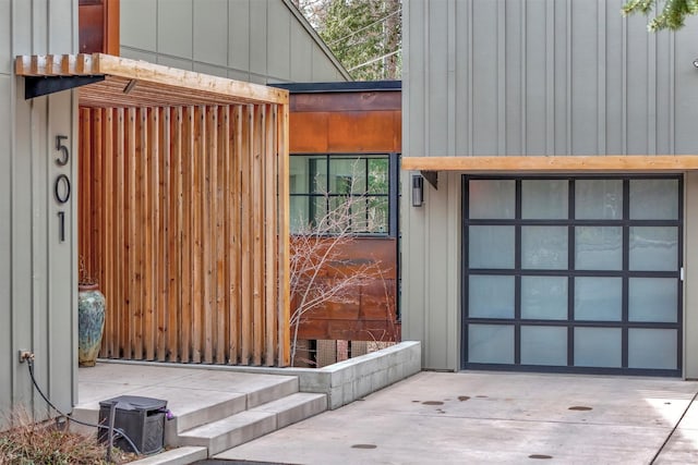 exterior space featuring driveway