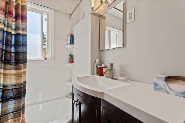 620 Stephens Ave, Missoula, MT 59801 - full bath featuring vanity and shower / tub combo