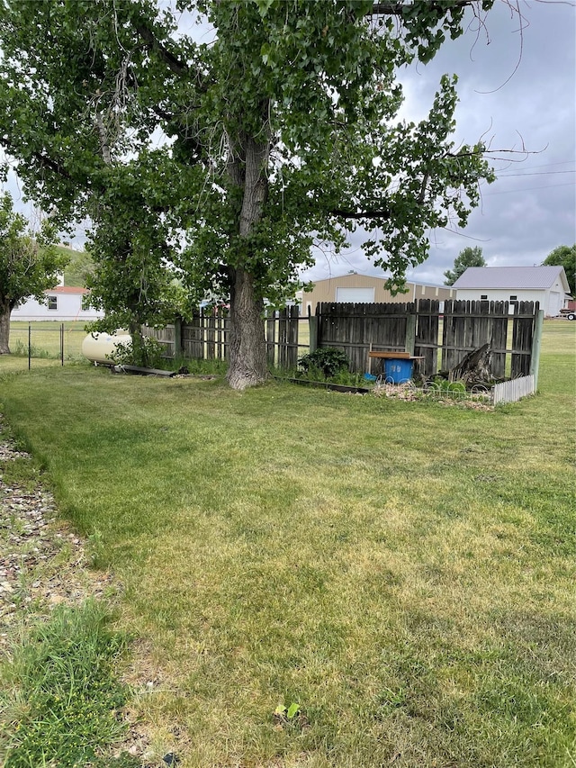 381 Lyng Ave W, Highwood, MT 59450 - view of yard