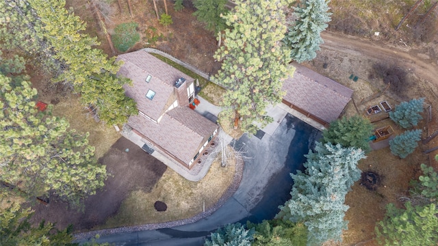 aerial view of property and surrounding area