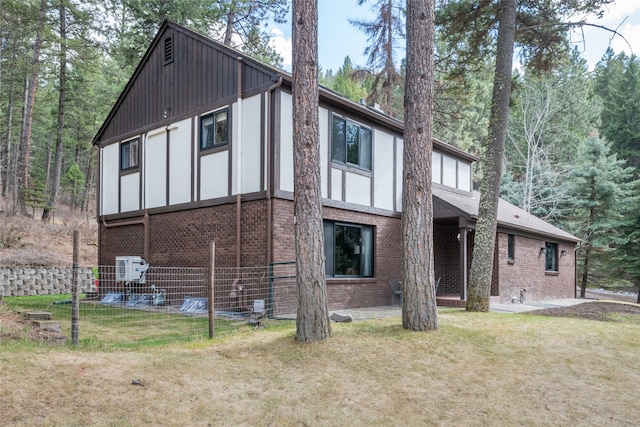 view of front facade with brick siding