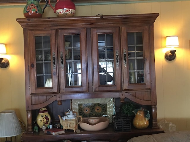 interior space featuring a decorative wall