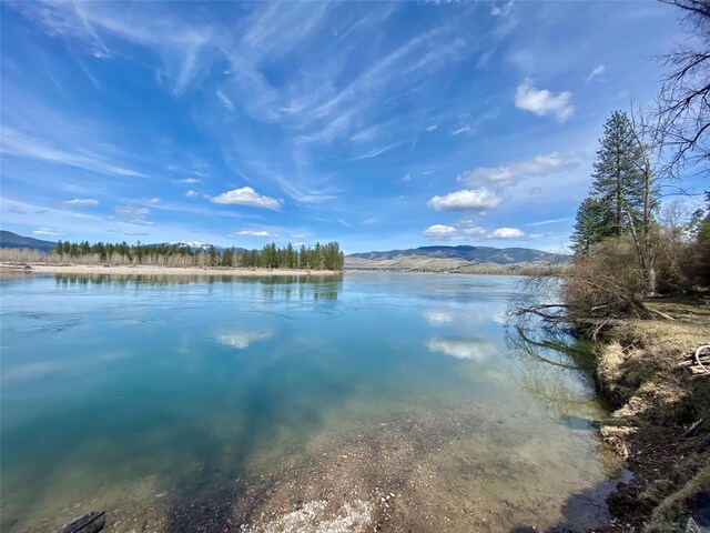 226 W River Rd, Plains, MT 59859