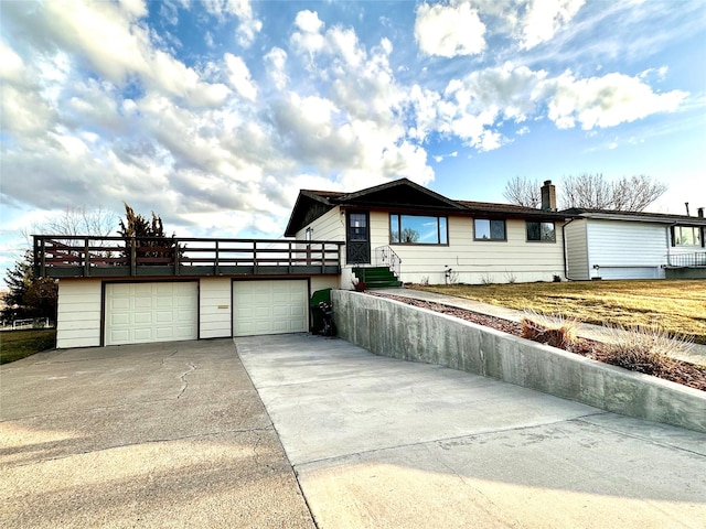 view of front of home with driveway