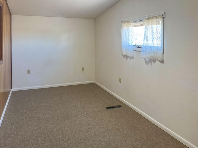 123 W Jefferson Ave, Chester, MT 59522 - empty room with carpet and baseboards